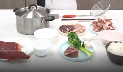 手打Q弹潮汕牛肉丸猪杂汤粉-大伟资源网